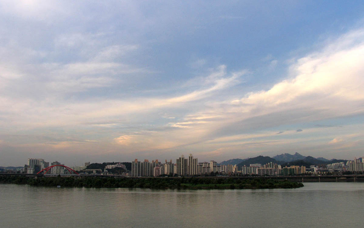 Ŭ���ϸ� Ȯ������� �ֽ��ϴ�